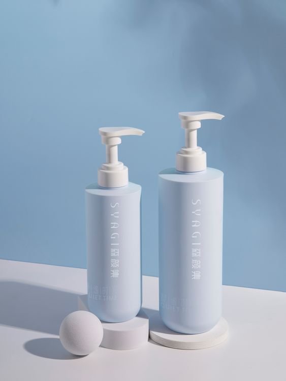 Azelaic Acid Serum: Benefits and How to Use It Azelaic acid serum bottle — benefits and how to use it